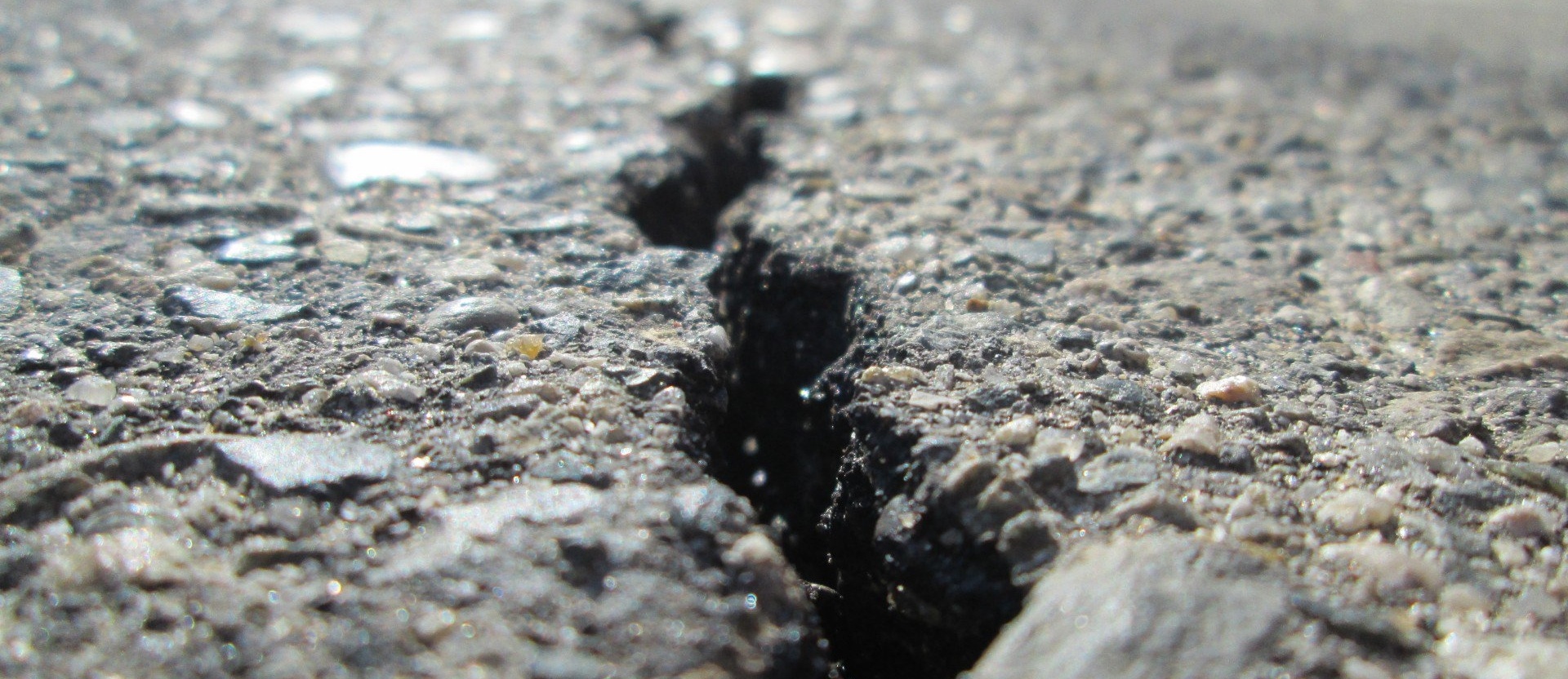 asphalt-crack-1-526557-edited